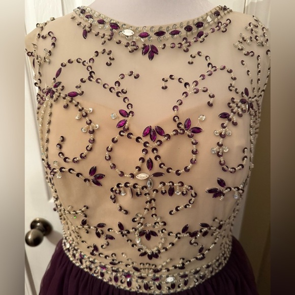Elegant Deep Purple and Cream Evening Dress HOCO Party Dress Prom - Picture 9 of 12